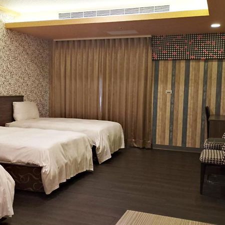 Crystal Hotel Пулі Екстер'єр фото