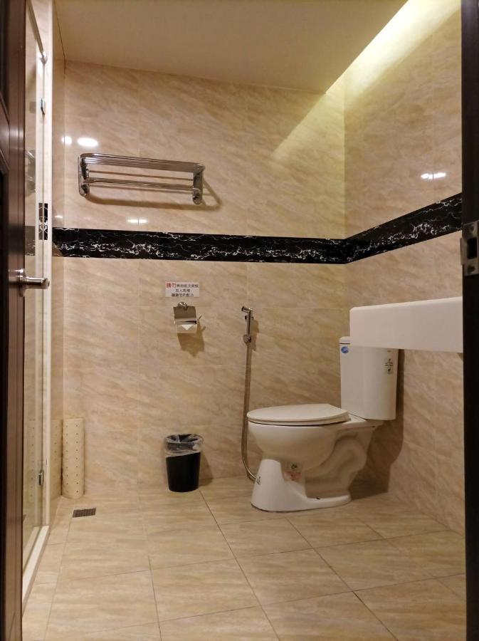 Crystal Hotel Пулі Екстер'єр фото