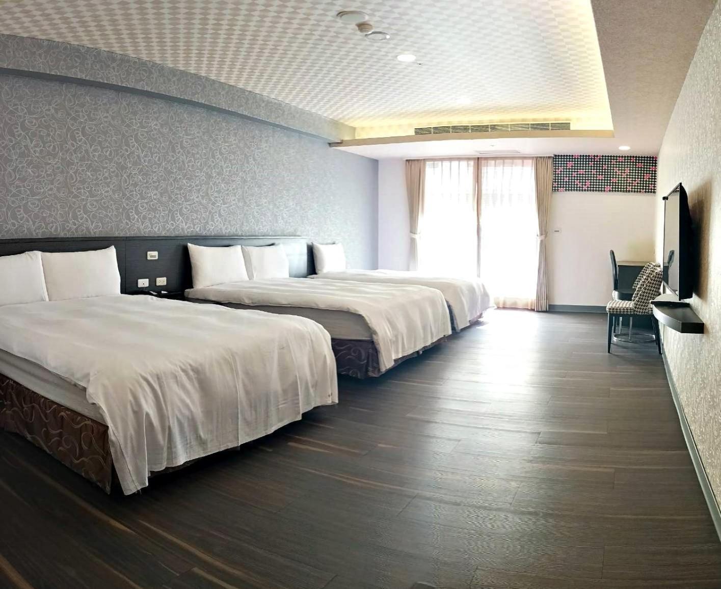 Crystal Hotel Пулі Екстер'єр фото
