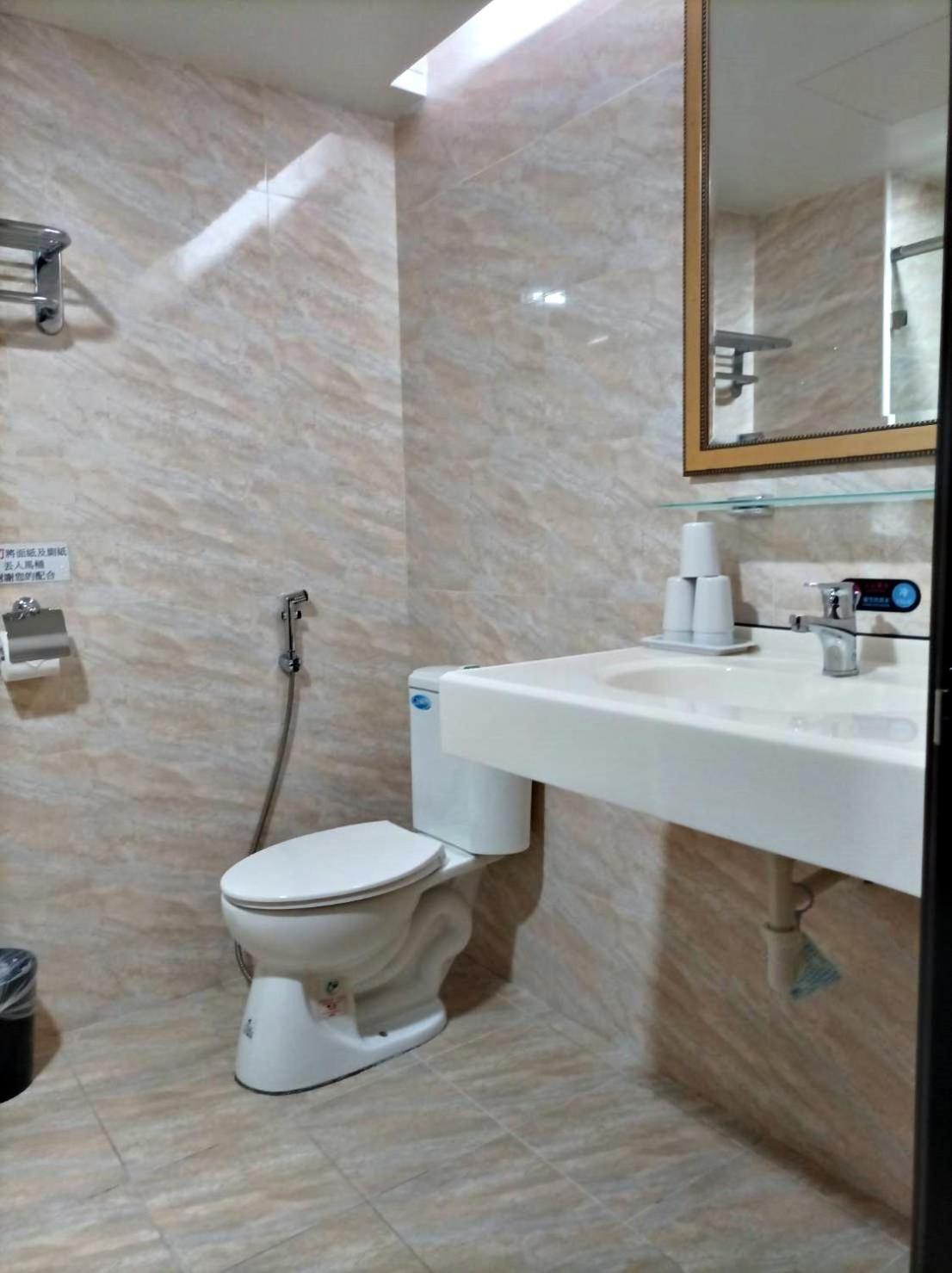 Crystal Hotel Пулі Екстер'єр фото